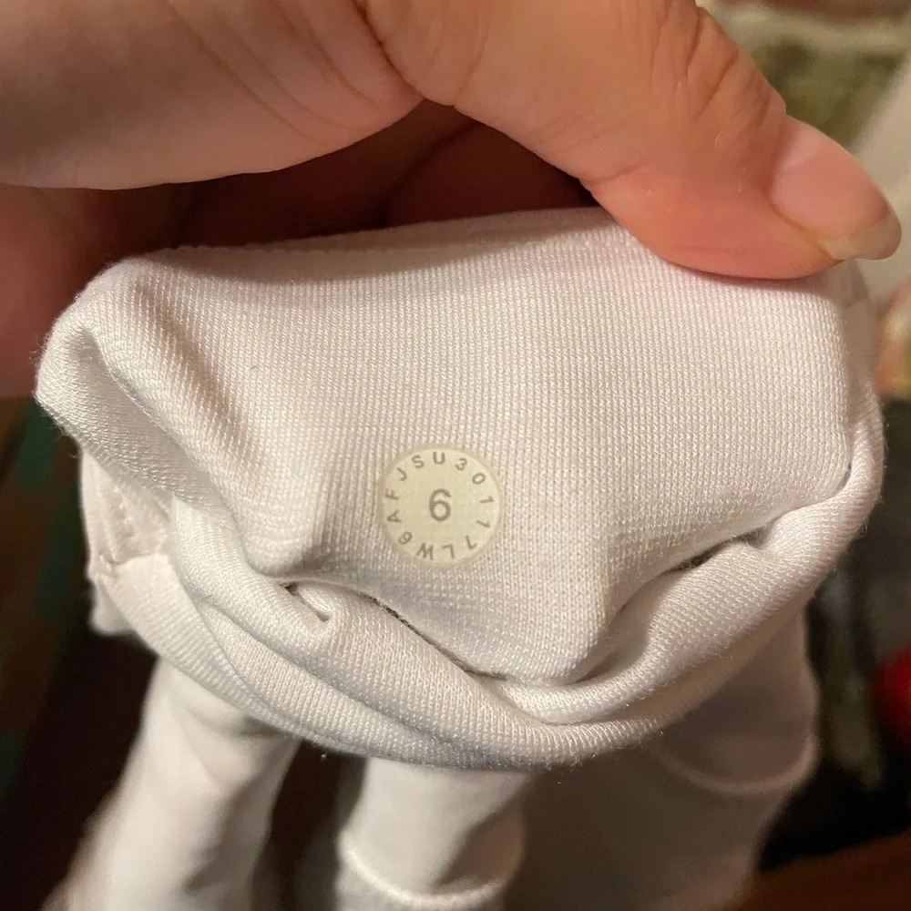 LULULEMON ANEW CROP 21” - Picture 3 of 6
